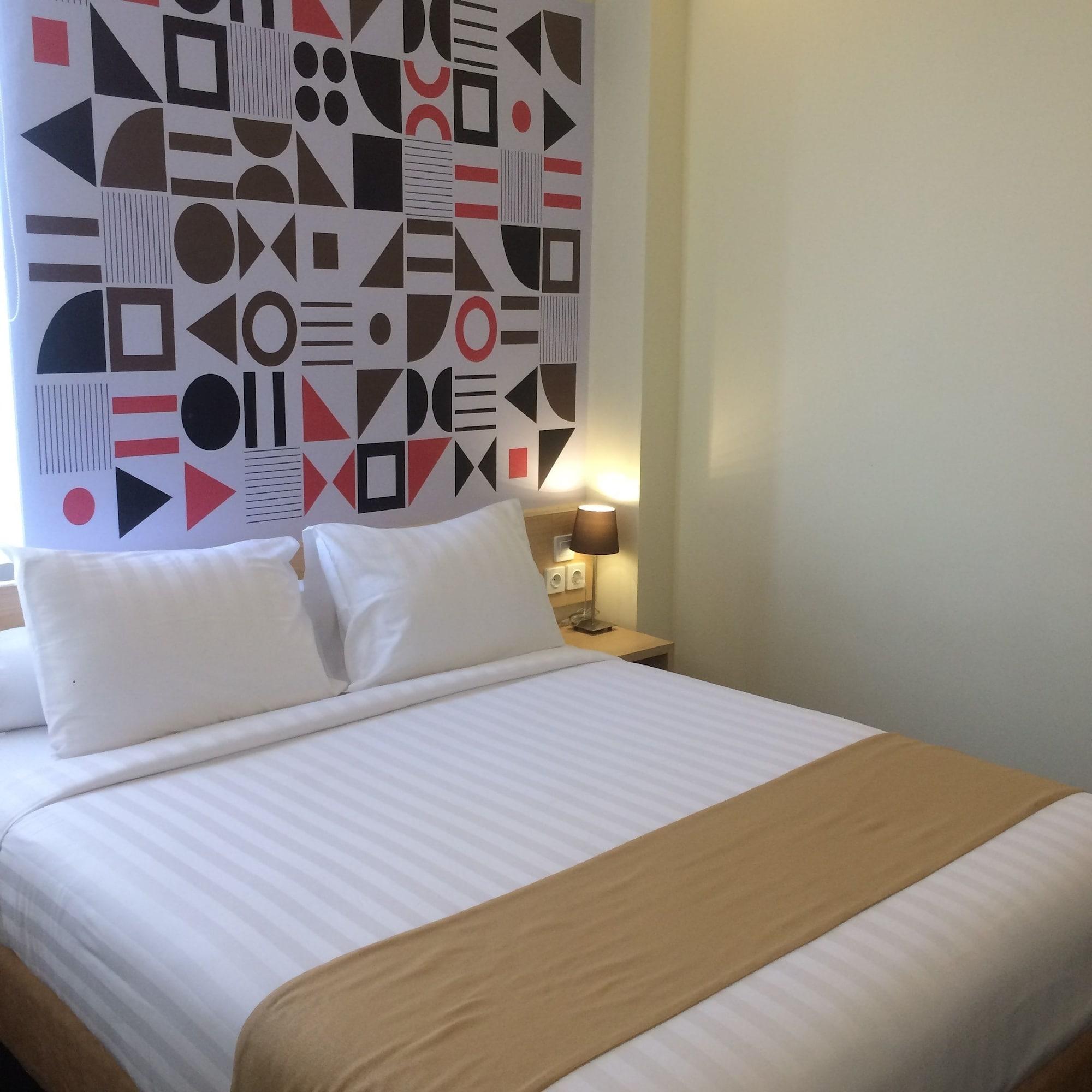 Front One Inn Kediri Kediri  Εξωτερικό φωτογραφία